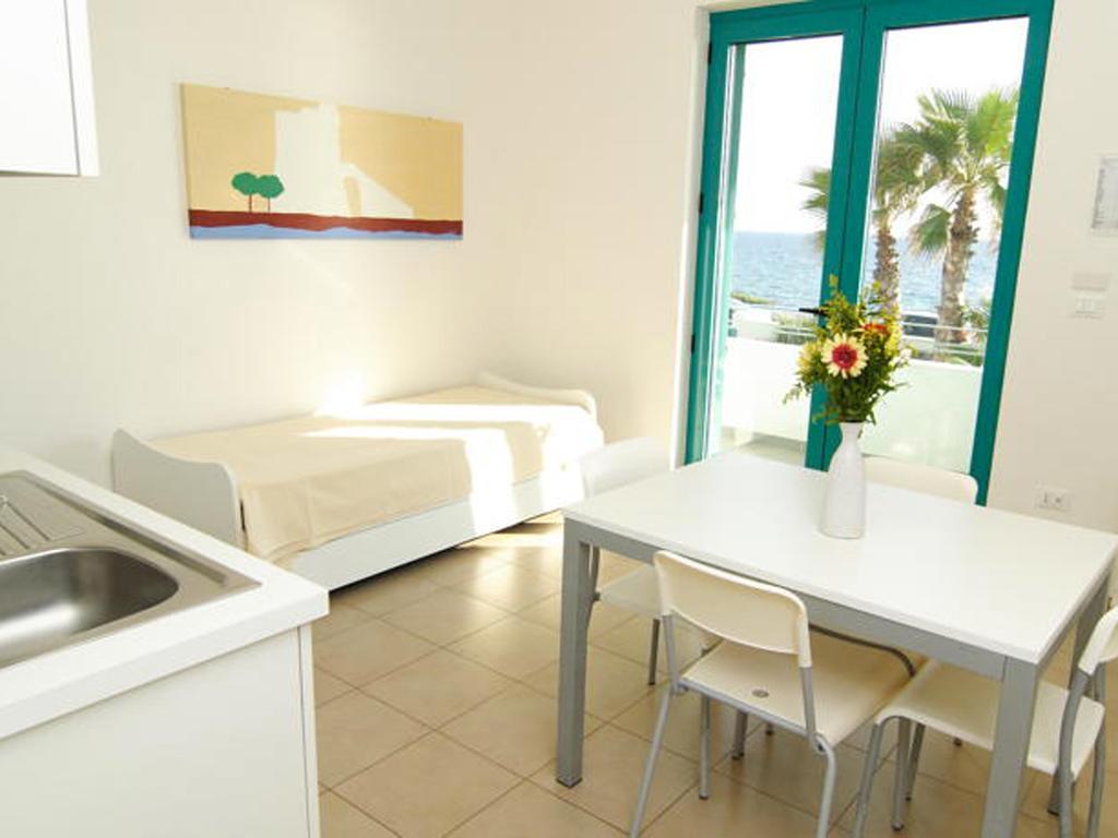 Aparthotel Terrazze Del Mare Racale Pokój zdjęcie